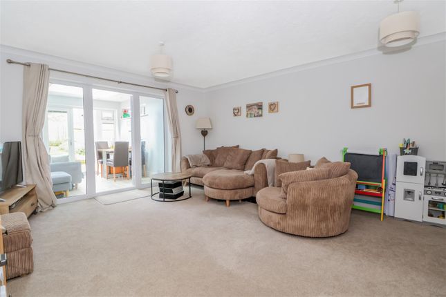 46, Shottermill, Horsham photo 4