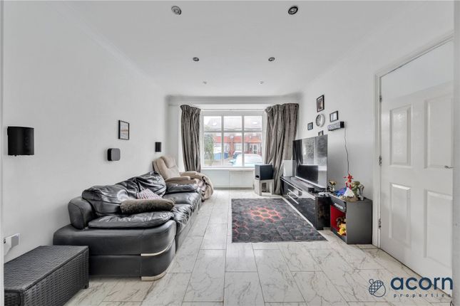 28, Poolsford Road, Colindale photo 3