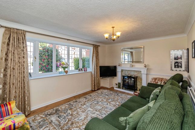 23, Columbian Drive, Cannock photo 4