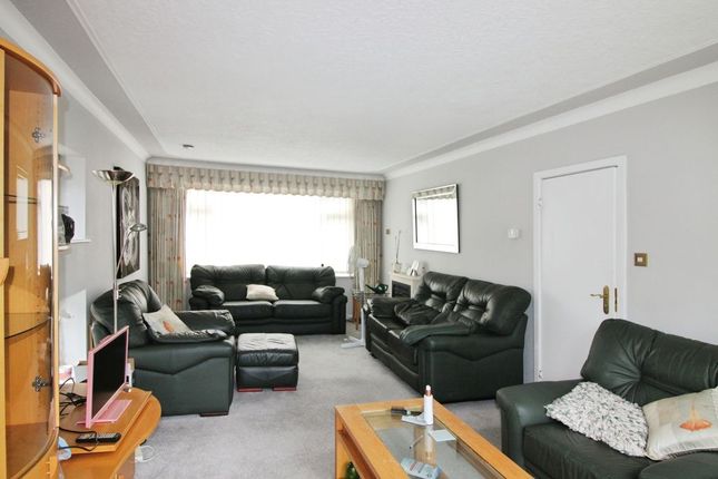 15 Grosvenor Court, Park Lane, Salford photo 4