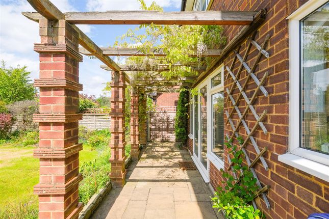 Detached house to rent in Brancepeth Gardens, Buckhurst Hill