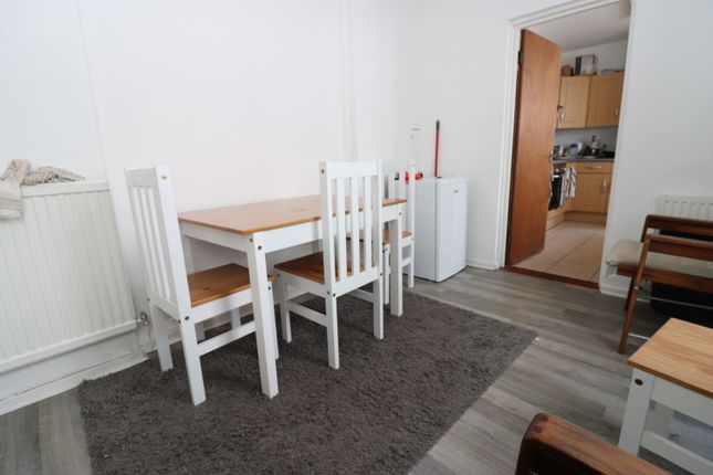 17, Flora Street, Cardiff photo 2