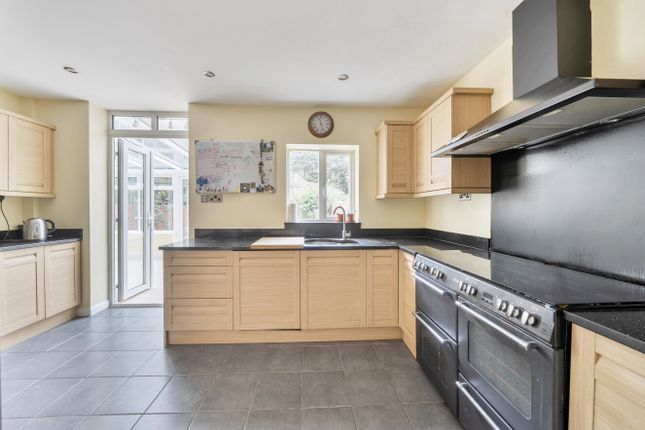 52, Kingsway, Bedfordshire photo 2