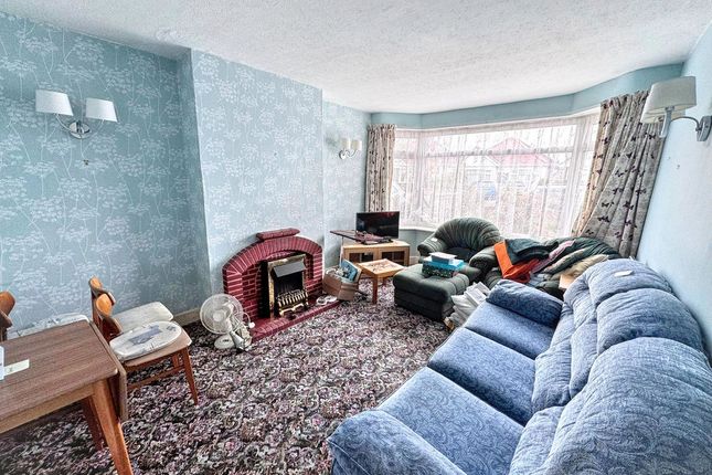 25, Bascott Road, Bournemouth photo 2