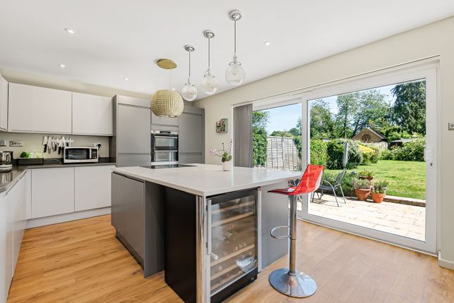 10, Sunnymede Avenue, Chesham photo 4