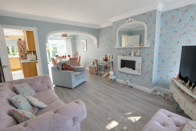 56, Heydon Road, Brierley Hill photo 4
