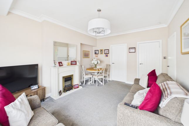 7 Hillfoot Drive, Coatbridge photo 4