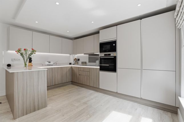 Flat 0/1, 14  Carrochan Gardens, Balloch photo 3