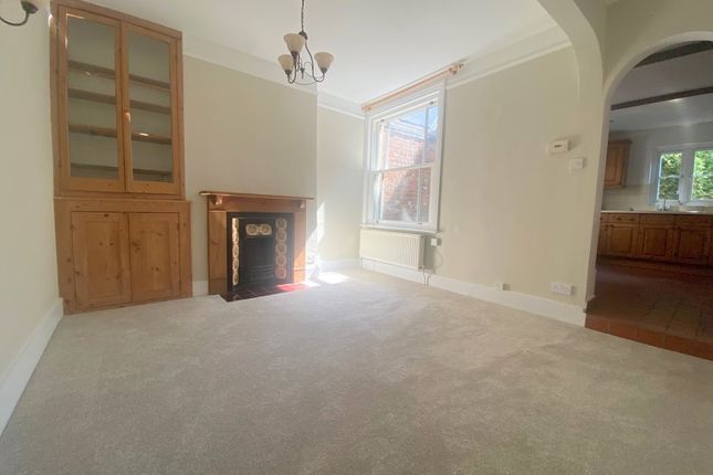 14 Buckingham Road, Tunbridge Wells photo 3