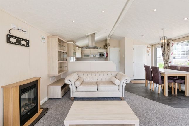 55, Warren Bay Holiday Village, Watchet photo 3