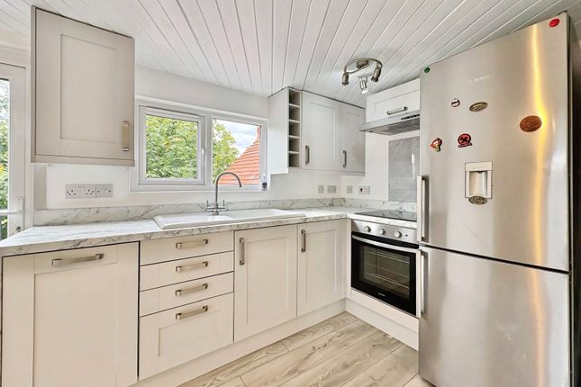 Frimley Road, Surrey photo 2
