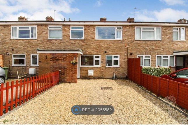 Thumbnail Terraced house to rent in Sorrel Close, Newbury