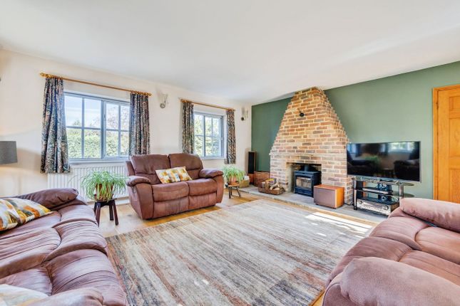 2 Hookwood Manor, Reigate Road, Horley photo 2