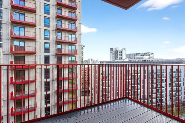 Flat 1001, Singer Apartments, 31, East Parkside, London photo 4