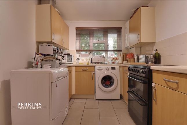 Hendren Close, Greenford photo 3