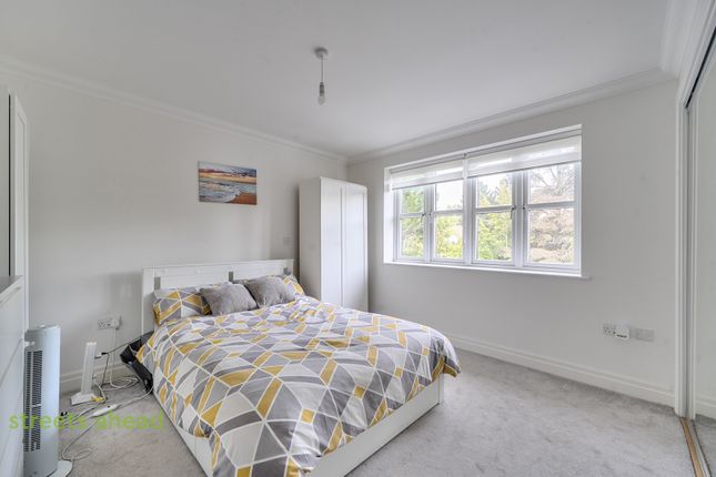 Flat 4, 55, Hillcrest Road, Purley photo 3