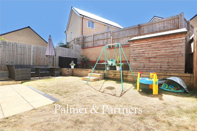 32, Clay Pond Way, Suffolk photo 2