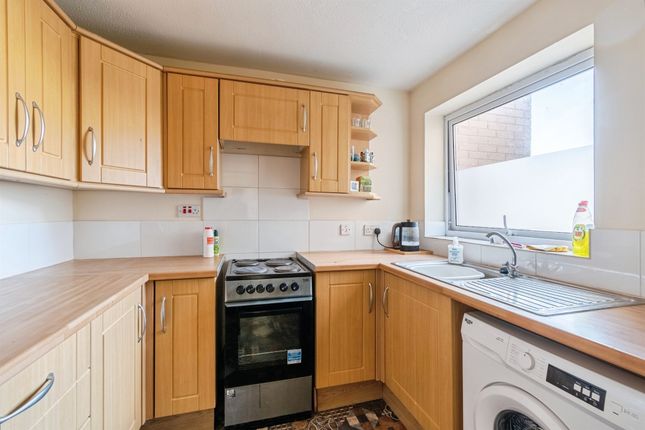 16, Stockwood Road, Chippenham photo 4