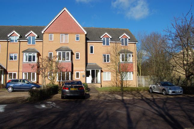 Flat for sale in Redoubt Close, Hitchin