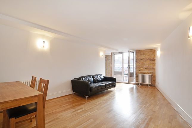 Flat to rent in Rotherhithe Street, London