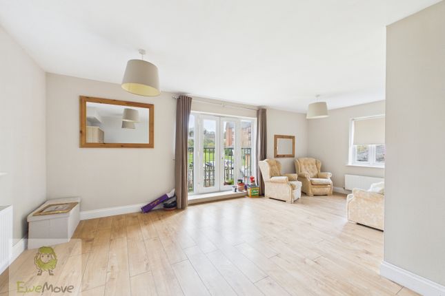 Flat 11, Tucano Court, Silver Streak Way, Rochester photo 2