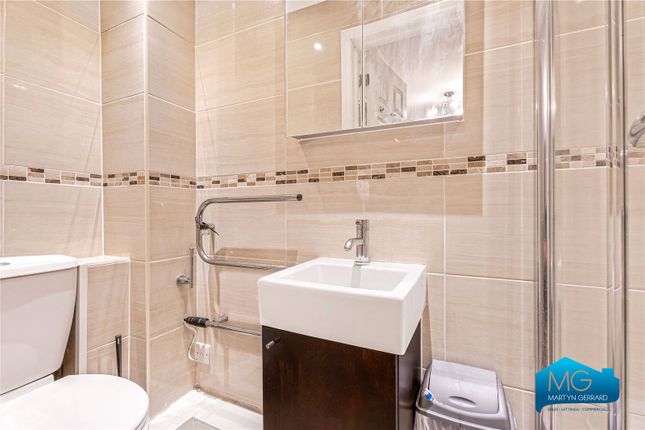 22, Halton Close, London photo 4