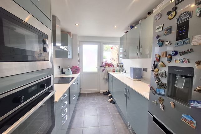 7, Coverdale, HEMEL HEMPSTEAD photo 4