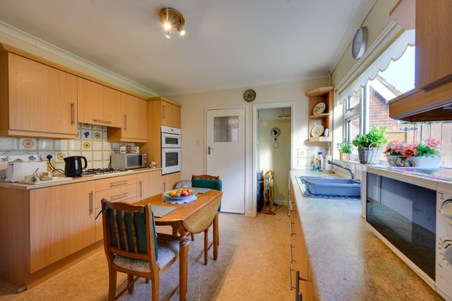 28, Ferry Road, Felixstowe photo 3