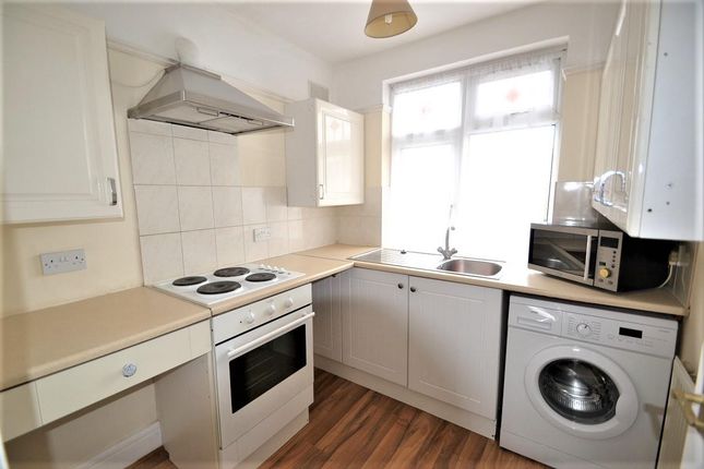 Eton Avenue, Wembley photo 3