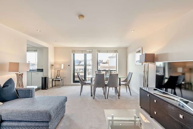 Flat 17, 161, Fulham Road, London photo 2