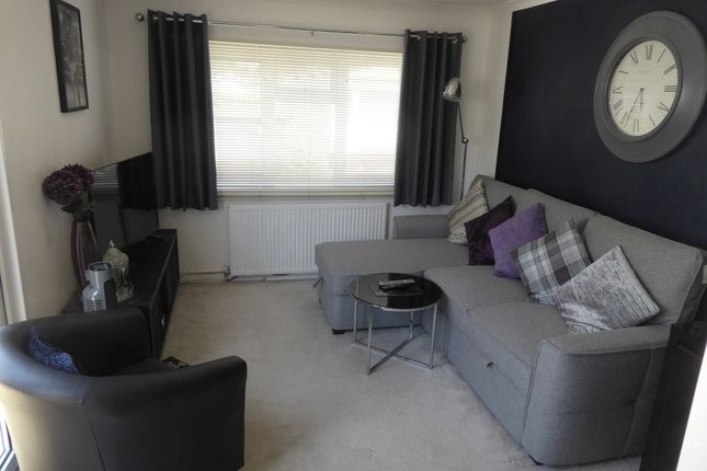 24, The Willows Park, Guildford Road, Normandy, Guildford photo 4
