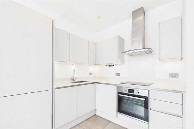 Flat 4, Parkgate House, 1, Park Street, Surrey photo 4