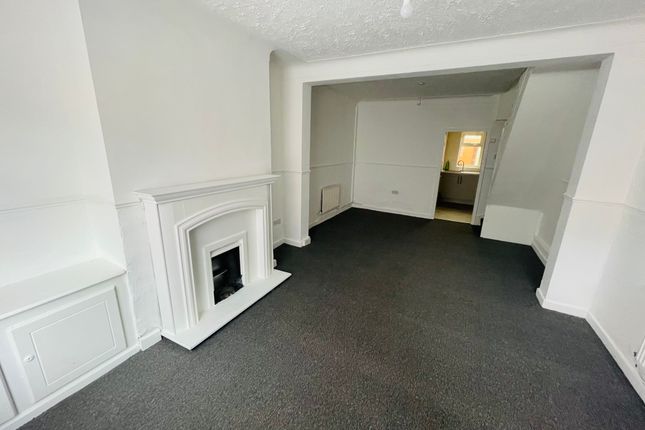 14, Liverpool photo 3
