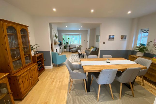 Barn Close, Epsom photo 3