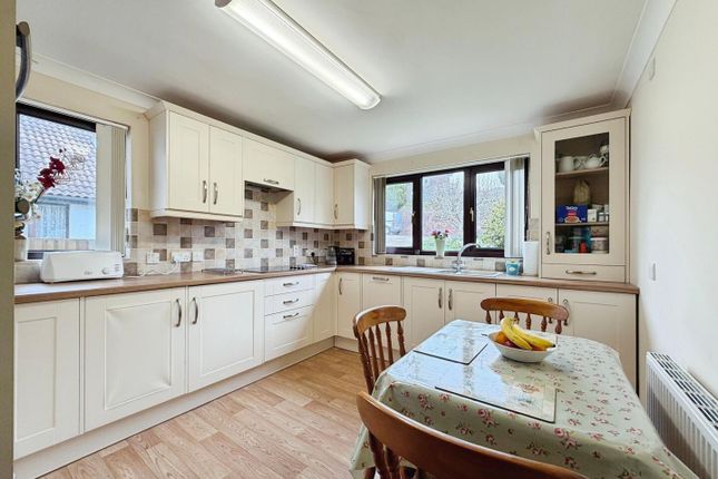 4, Britten Close, Hythe photo 2