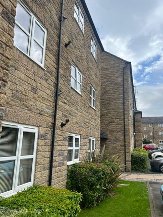 Flat to rent in Spinnaker Close, Ripley