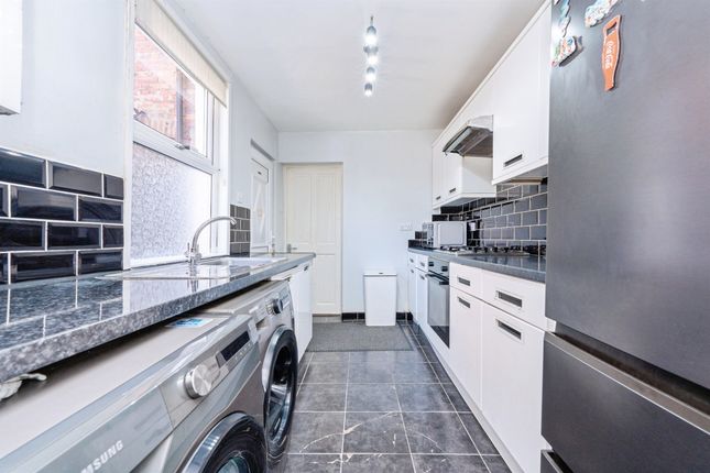 8, Cedar Terrace, High Wycombe photo 4
