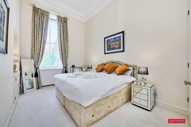 Flat to rent in Curzon Square, London