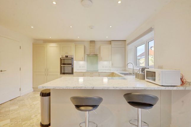 1, Turbot Drive, Great Wakering photo 4