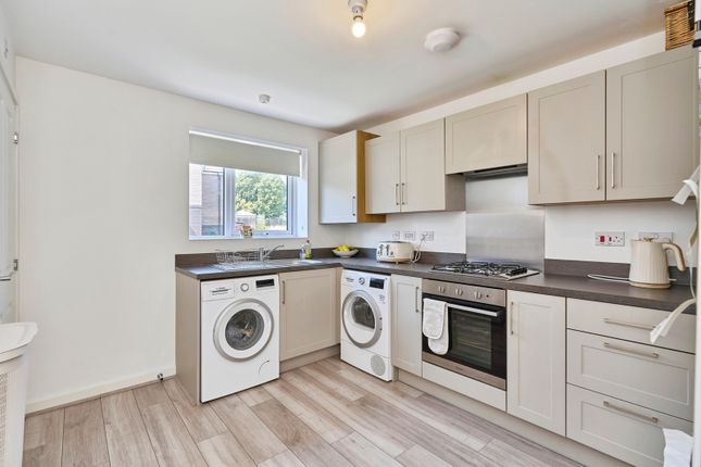 40, Bluebell Crescent, West Midlands photo 3