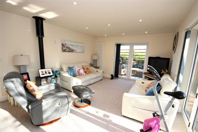 92A, Farndish Road, Irchester photo 3