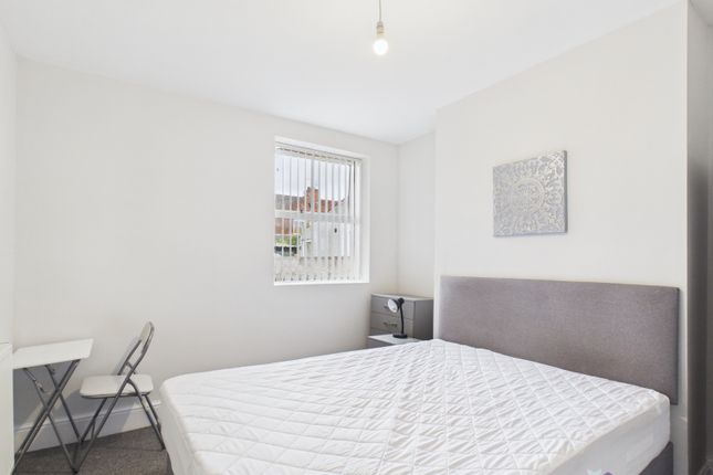 Room 2, 47 Bacheler Street, Hull photo 4