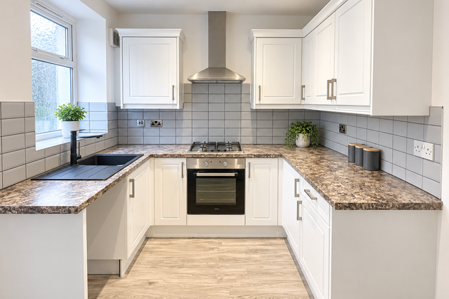 2 Brynwyndham Terrace, Treherbert photo 3