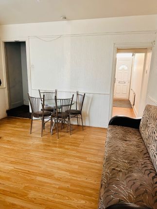 36, Wimborne Road, Luton photo 4