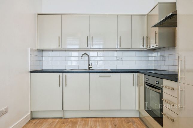Flat 1, Tyrell House, Barnett Wood Lane photo 4