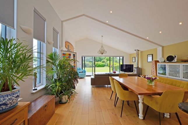 6 Dozmere, Truro photo 4