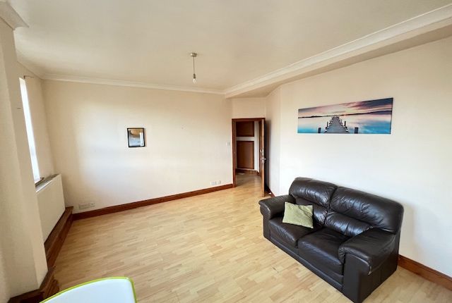 19 Atlantic Mansions, Albert Road South, Southampton photo 3