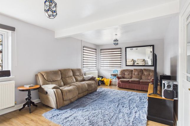 18, Crow Hall Estate, Downham Market photo 2