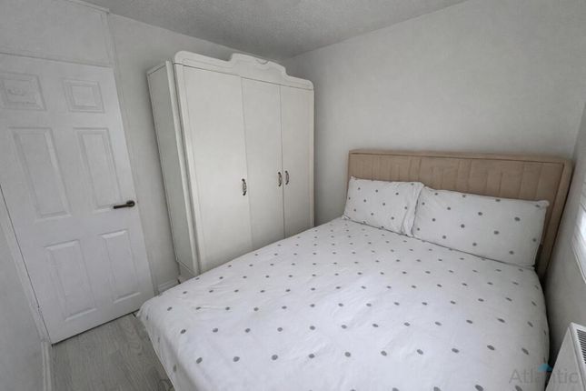 Flat 1, Salisbury Walk, London photo 5
