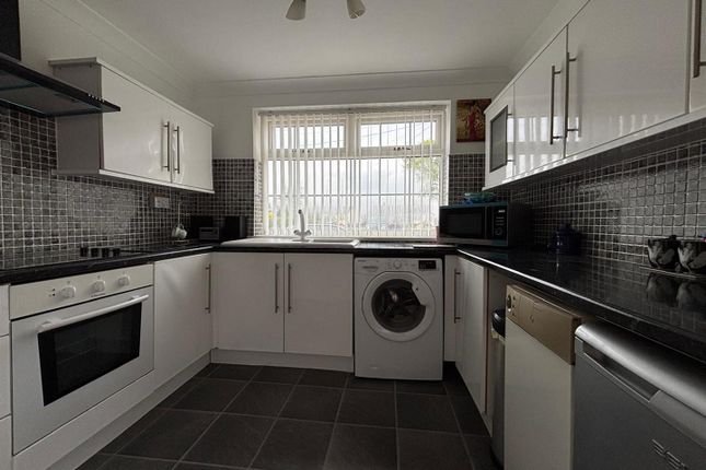 23, Chapel Garth, Skipsea photo 3